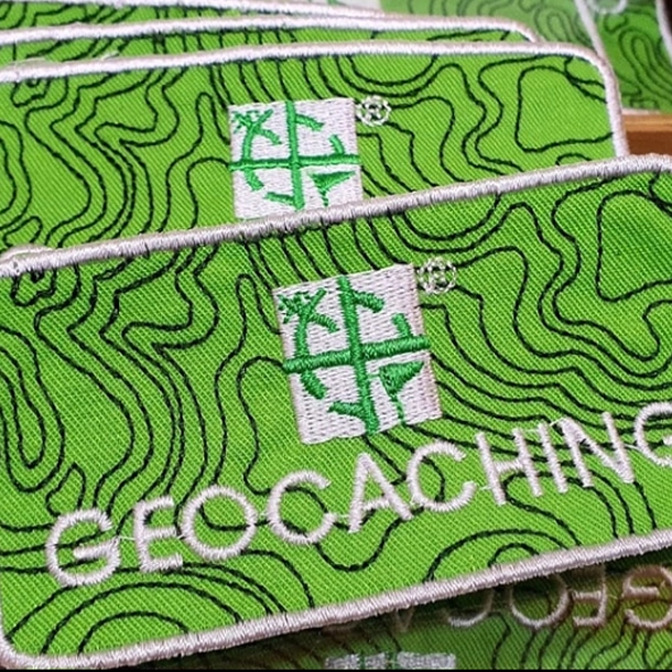 Emblema Geocaching verde com velcro